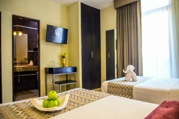 21. DELUXE ROOM