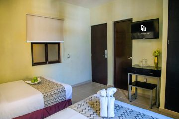 23. DELUXE ROOM